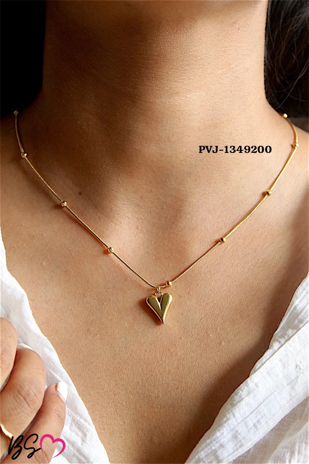 Elegant Golden Necklace